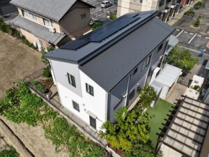 一宮市春明Ａ様邸：屋根塗装工事：超低汚染リファイン500MF-IR